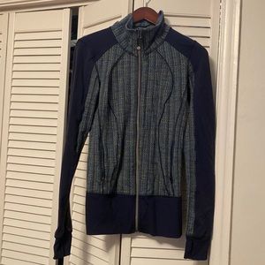 Lululemon nice asana jacket size 8, navy and green print